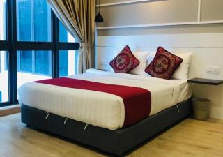 The Luxe Suite - 1