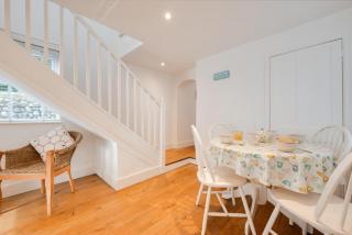Silvergate Cottage - 5