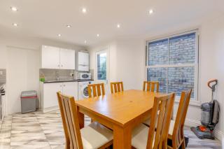 Spacious 1BD Flat 10 mins from Battersea Park! - 4