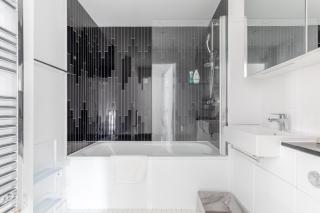 Stylish 2BD Oasis wBalcony South East London! - 9