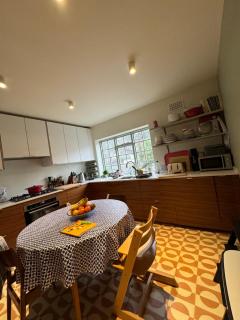 Spacious 2BD Flat By Regents Park & Camden Town! - 5
