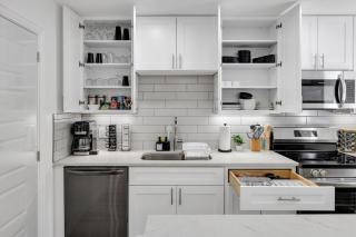 Arlington Entertainment District Home Purple Door - 7