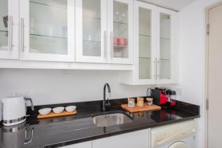 Stylish 1 Bedroom Apartment Near Northcote Road - 9