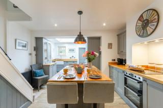 Postmans Cottage - 9