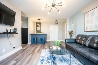 Special Deal Downtown 2BR Walkable & Parking - 9