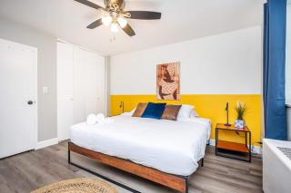 Special Deal Downtown 2BR Walkable & Parking - 6