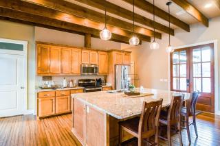 Paradise Point - 4BR Lakefront Haven Dock, Kayaks, & Cozy Firepit - 0