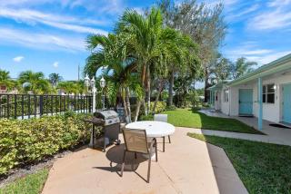 Lake Worth2 Getaway-Cozy studio with Pool complex - 1