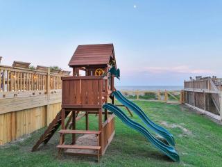 Pooldreamz! Beachfront Heated Salt Pool! Sleep24! - 9