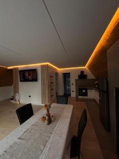 Riverside A-frame - 0