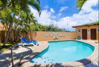 Cozy 2BR Apartment, Pool and BBQ - 9