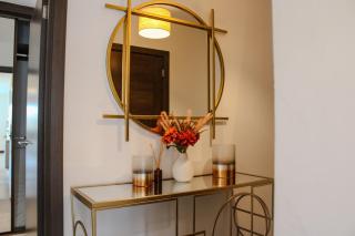 Stylish Essex Apartment, Balcony & Scenic Views - 6