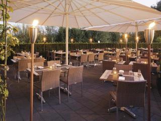 Mövenpick Hotel Zurich Airport - 2