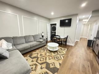 COZY Updated Apartment near Downtown - 8