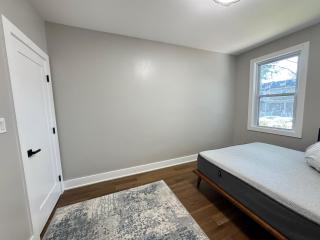 COZY Updated Apartment near Downtown - 3