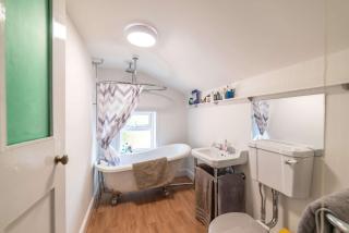 Cosy Character Home - 2 Beds in Malvern - 6