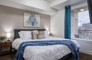 Private Retreat in Downtown with Hot Tub - 8