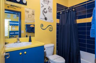 Lakefront Mansion on 10 Acres - Sleeps 15-45 - 7