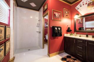 Lakefront Mansion on 10 Acres - Sleeps 15-45 - 6