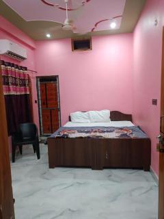 Chandrika Palace Agnikund Near RAM MANDIR - 4