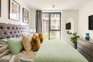 3 Bed London Dock Premium Aprt with AC - Sleeps 6 - 8