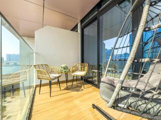 Charming Studio - Full Canal Views - 5 min walk from ADGM, Cleveland and Galleria - Perfect for Corporate Travelers - Big Balcony - Heart of Maryah Island - 6