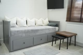 Concept Room 3 Executive Double Enfield Town - 3