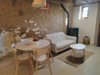 LA DULA, Casa Boutique en el casco antiguo y junto a la montaña - 1