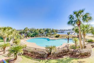 Pirates Bay B207 - 7