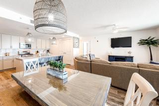 Blu Condos 400 - 4