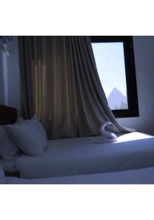 mass sphinx & pyramid stay - 1