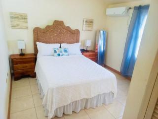 Mountain View Haven- 3 mins to the beach - 8