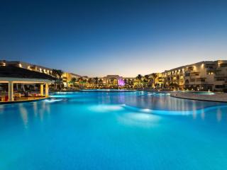 Movenpick Waterpark Resort & Spa Soma Bay - 6