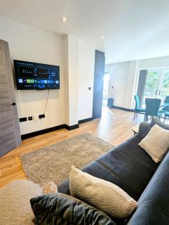 Elegant 2 bed flat with balcony in London - 3