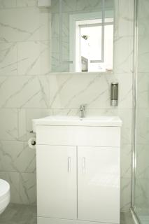 Concept Room 4 Deluxe Double Enfield Town - 3