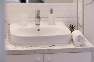 ARI Grand Black&White - 2BR with Terrace - 1