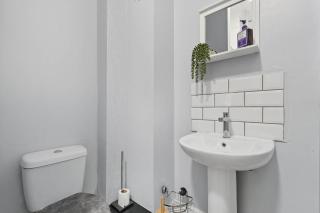 Charming Seaside Escape - 4