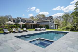 Chilmark Luxury Quansoo Beach Access-4BR - 0