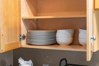 Spacious Downtown Loft Bunkbeds 2 TVs Gym - 4