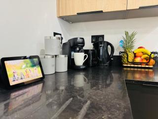 Brand new apartment in London WD6 - 3
