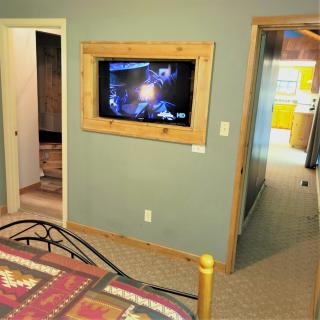 Smoky Mtn Memories Family Cabin Near Pigeon Forge- Hot Tub, Fireplace & Free Daily Tickets - 5
