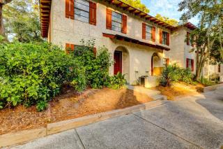 Hilton Head 2BR Escape w Pool Sofa Bed - 9