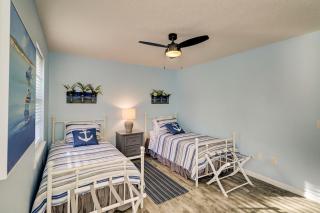 Hilton Head 2BR Escape w Pool Sofa Bed - 1