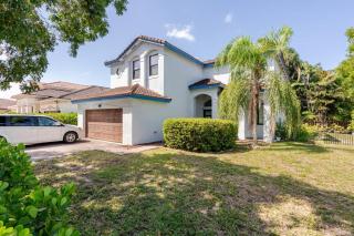 FL1 House NEW Miami Oasis Game Room & Firepit - 2