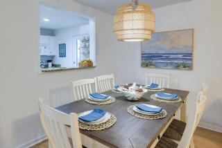 Hilton Head Retreat Gated Villa Pets OK - 4