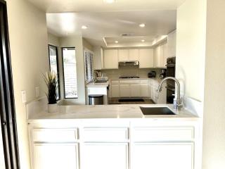 CA2 House SoCal Oasis Newly Renovated Game Room - 1