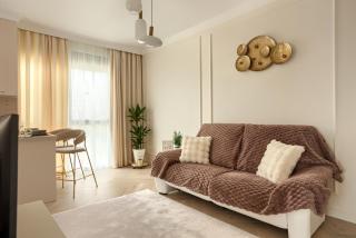 ARI Luxury Apartment with Balcony - 7