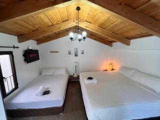 Antigua Central Casa or Loft King Beds Volcano View - Buen Rollo Escapes - 2