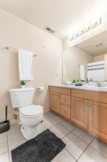 Downtown Gym Sauna Parking Pet Friendly - 2