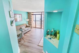 Direct Oceanfront 1 BR, Warm Swimming Pools,Views! - 0